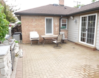 9544 Nerbonne Avenue - Photo Thumbnail 16