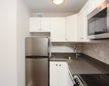 640 W Wrightwood Avenue - Photo Thumbnail 2