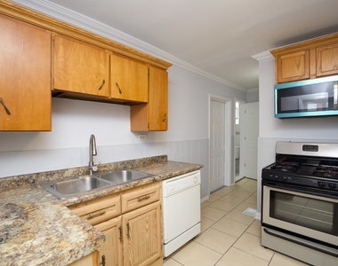 2609 W Thomas Street - Photo Thumbnail 2