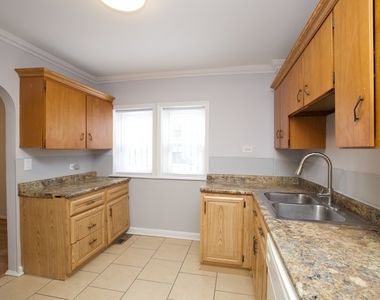 2609 W Thomas Street - Photo Thumbnail 3