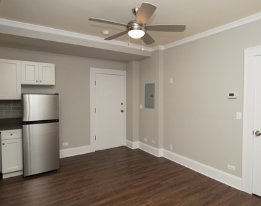 817 W Lakeside Place - Photo Thumbnail 11
