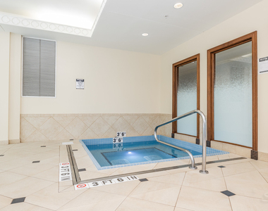 21 E Huron Street - Photo Thumbnail 69