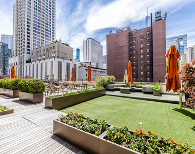 21 E Huron Street - Photo Thumbnail 71