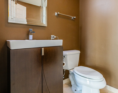 21 E Huron Street - Photo Thumbnail 35