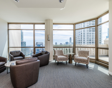 21 E Huron Street - Photo Thumbnail 93