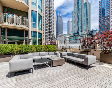 21 E Huron Street - Photo Thumbnail 73