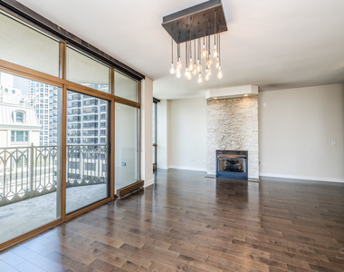 21 E Huron Street - Photo Thumbnail 30