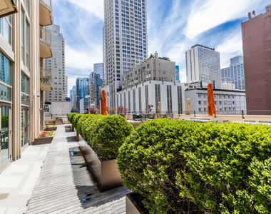 21 E Huron Street - Photo Thumbnail 72