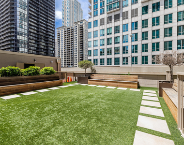 21 E Huron Street - Photo Thumbnail 77