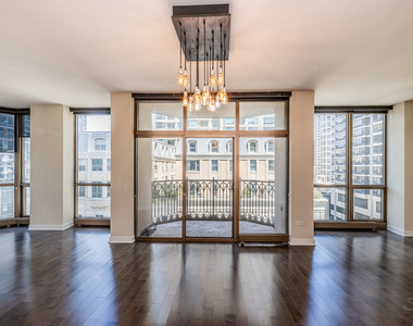 21 E Huron Street - Photo Thumbnail 22