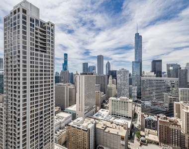 21 E Huron Street - Photo Thumbnail 98
