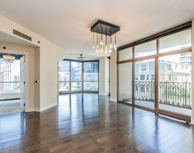 21 E Huron Street - Photo Thumbnail 21