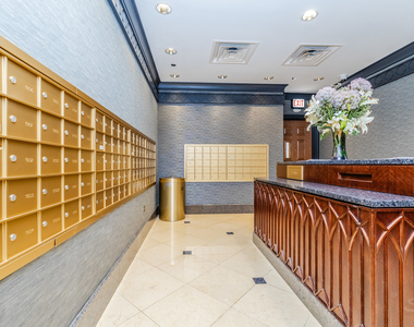 21 E Huron Street - Photo Thumbnail 8