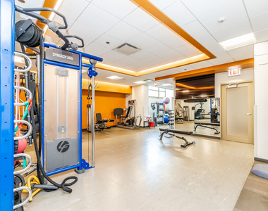 21 E Huron Street - Photo Thumbnail 58