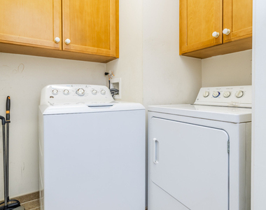 21 E Huron Street - Photo Thumbnail 13