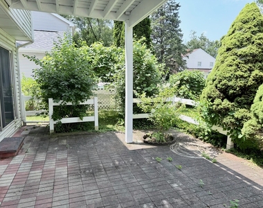 10 Mayflower Road - Photo Thumbnail 21