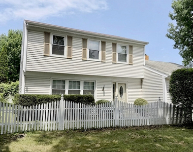 10 Mayflower Road - Photo Thumbnail 1