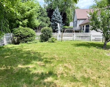 10 Mayflower Road - Photo Thumbnail 18