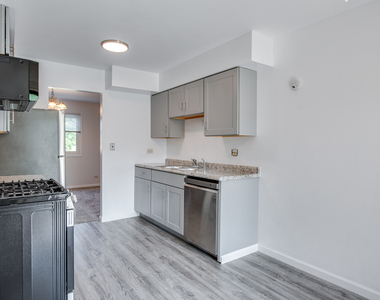 889 Heatherbrook Court - Photo Thumbnail 6