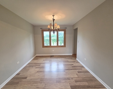 8112 Rutherford Drive - Photo Thumbnail 4