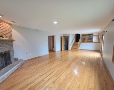 8112 Rutherford Drive - Photo Thumbnail 9