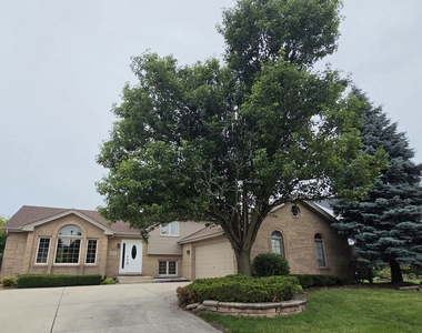 8112 Rutherford Drive - Photo Thumbnail 1