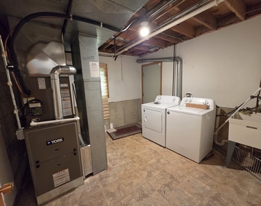 8112 Rutherford Drive - Photo Thumbnail 25