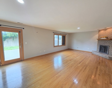 8112 Rutherford Drive - Photo Thumbnail 11