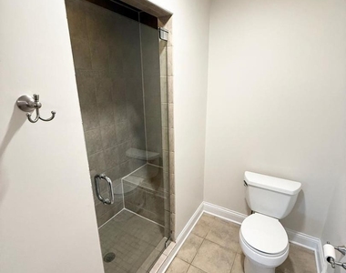 2005 Alta Vista Court - Photo Thumbnail 15
