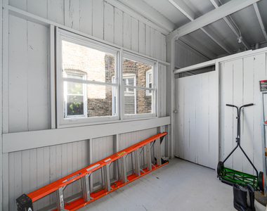 2703 N Sacramento Avenue - Photo Thumbnail 14