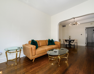 2703 N Sacramento Avenue - Photo Thumbnail 1