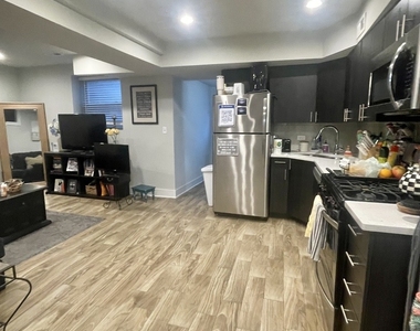 3702 N Fremont Street - Photo Thumbnail 3