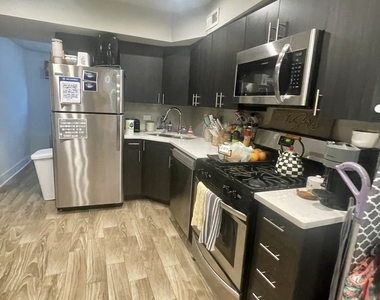 3702 N Fremont Street - Photo Thumbnail 4