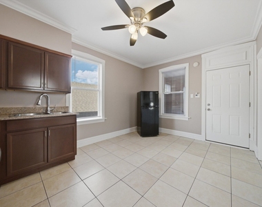 3115 W 54th Place - Photo Thumbnail 8