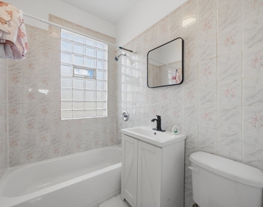 3115 W 54th Place - Photo Thumbnail 5