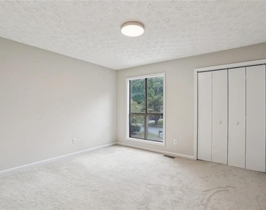 270 Saint Simons Cove - Photo Thumbnail 5
