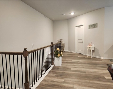3650 Deaton Trail - Photo Thumbnail 16