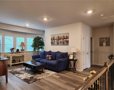 3650 Deaton Trail - Photo Thumbnail 13