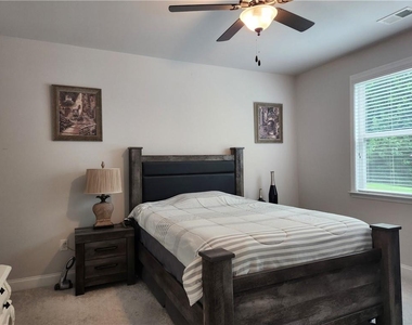 3650 Deaton Trail - Photo Thumbnail 24