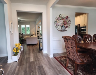 3650 Deaton Trail - Photo Thumbnail 5