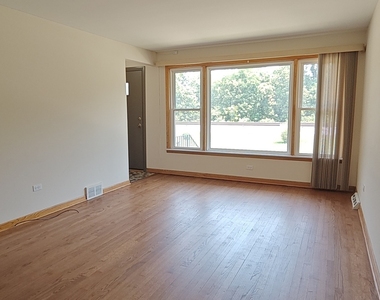 10824 S Sacramento Avenue - Photo Thumbnail 5
