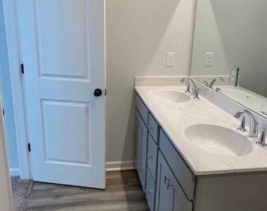 2242 Whistler Way - Photo Thumbnail 13
