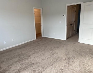 2242 Whistler Way - Photo Thumbnail 8