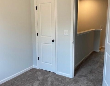 2242 Whistler Way - Photo Thumbnail 15