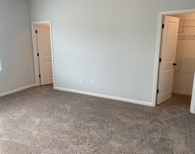 2242 Whistler Way - Photo Thumbnail 9
