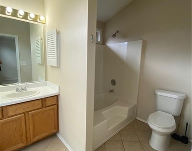 1325 Old Victorian Court - Photo Thumbnail 25