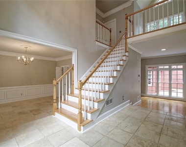 1150 Goodwin Place Ne - Photo Thumbnail 3