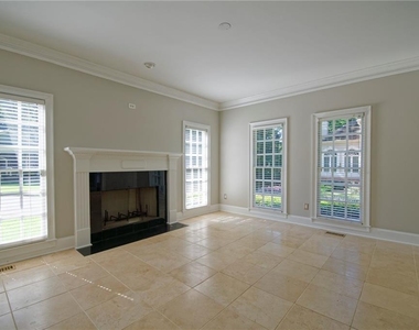 1150 Goodwin Place Ne - Photo Thumbnail 4