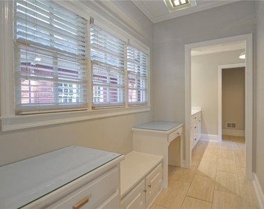 1150 Goodwin Place Ne - Photo Thumbnail 13