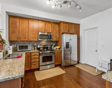 2419 Birch Street - Photo Thumbnail 6